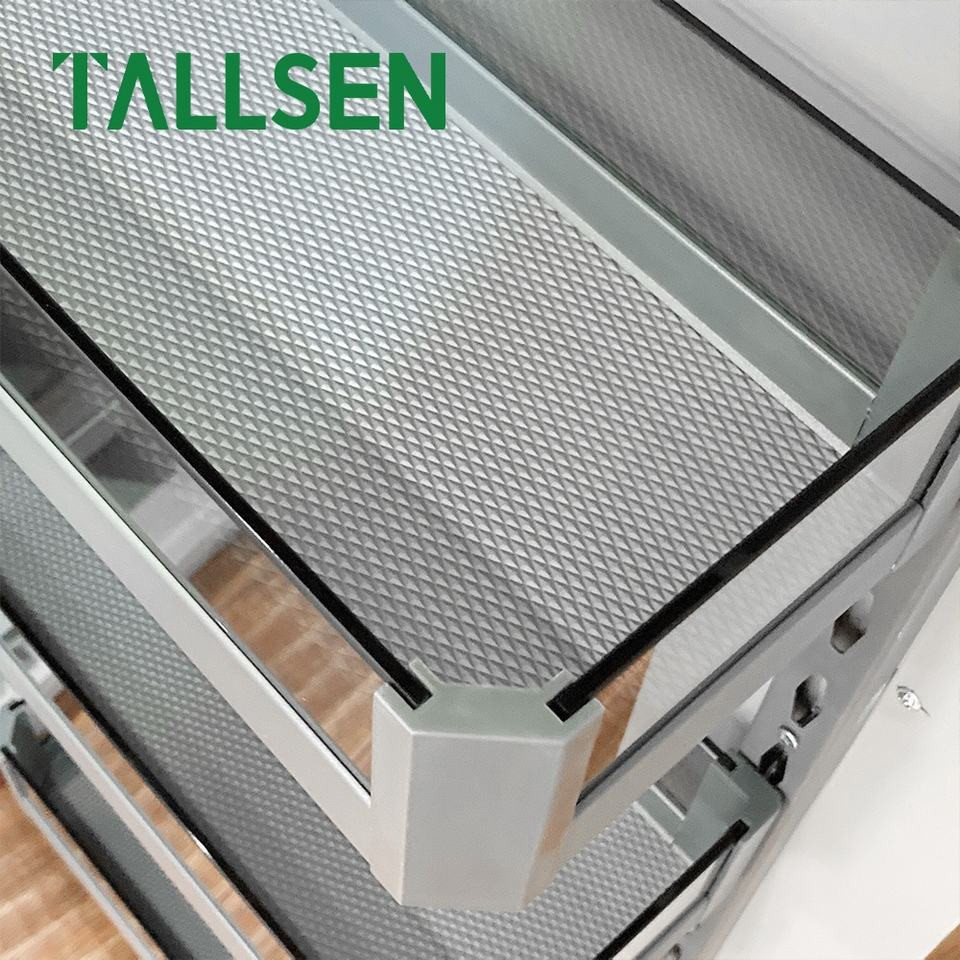 Glass pantry unit Basket