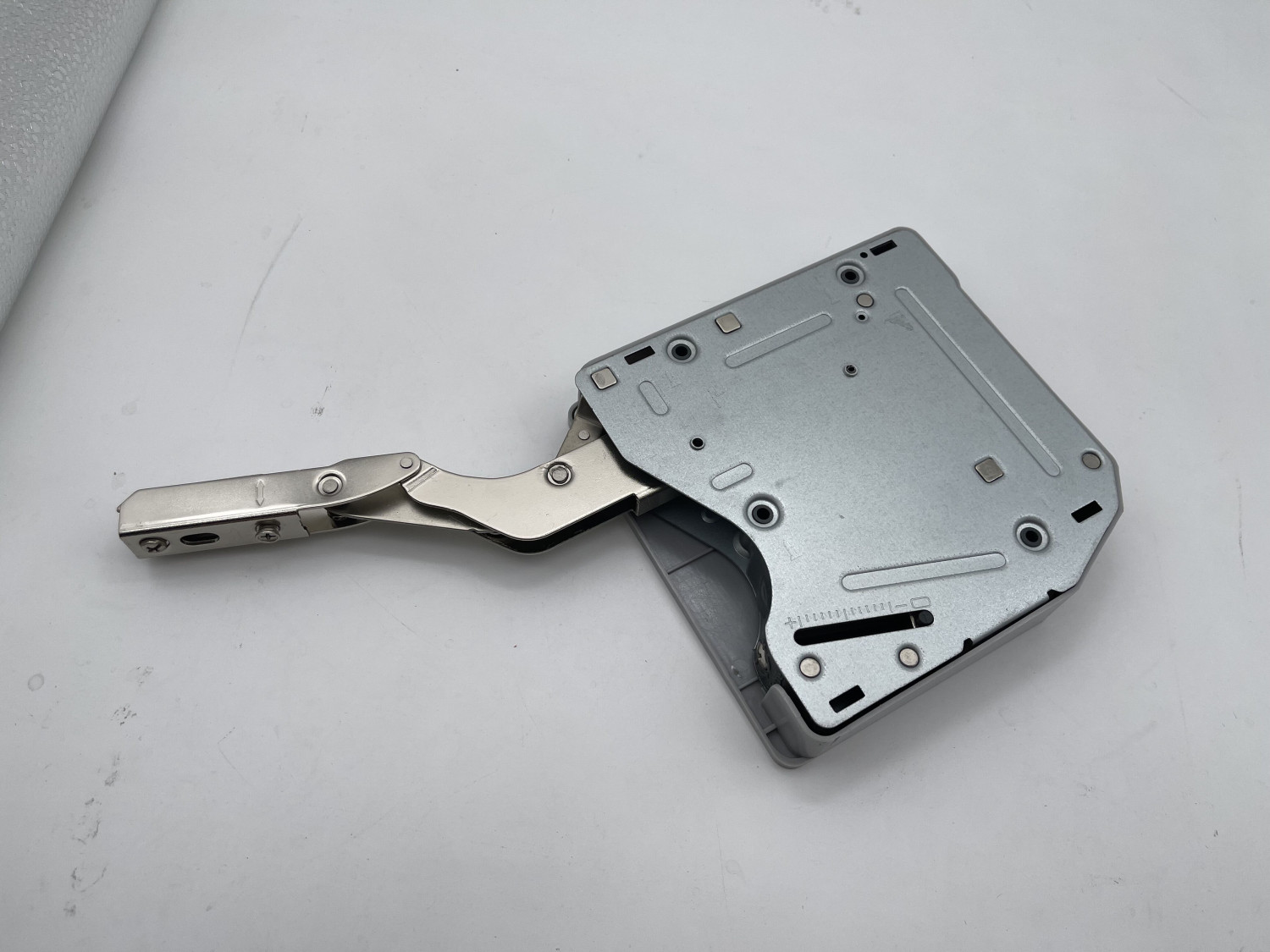 UPWARD FREE STOP LIFT SYSTEM